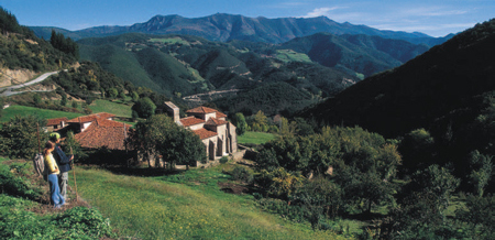Exteriores de Santo Toribio de Liébana