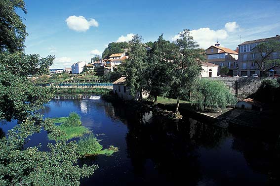 Allariz y el r�o Arnoia