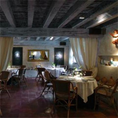 Restaurante el Peregrino en Puente la Reina Restaurante el Peregrino en Puente la Reina