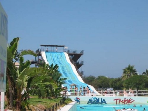 Parque Acuático Aquatropic en Granada