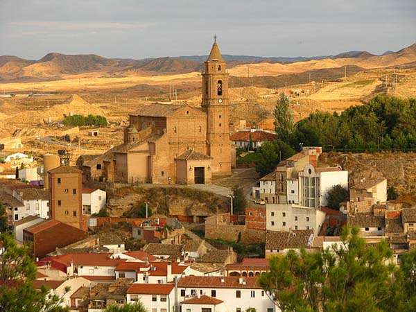 Hijar, Iglesia parroquial