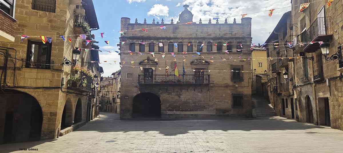 La Fresneda - plaza Mayor