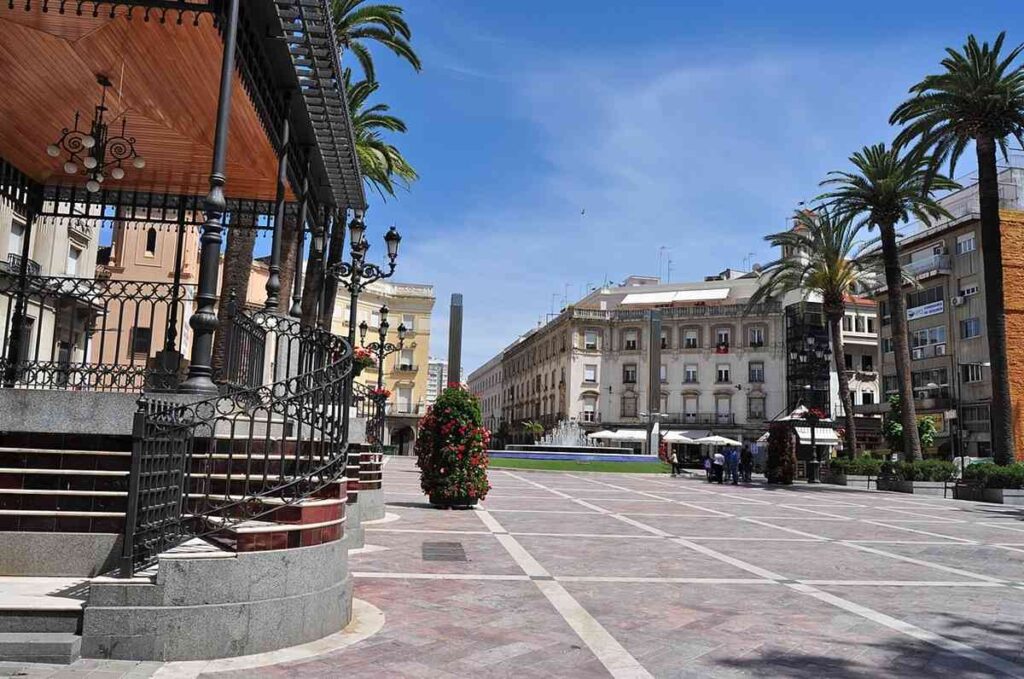 que-ver-en-huelva-plaza-de-las-monjas-1024x679.jpg